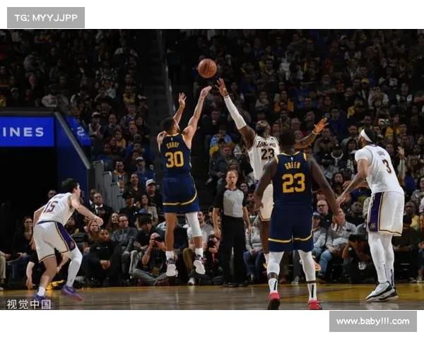 2025年NBA常规赛精彩回顾与球员表现分析之最强对决与数据揭秘 2025年NBA常规赛精彩回顾与球员表现分析之最强对决与数据揭秘
